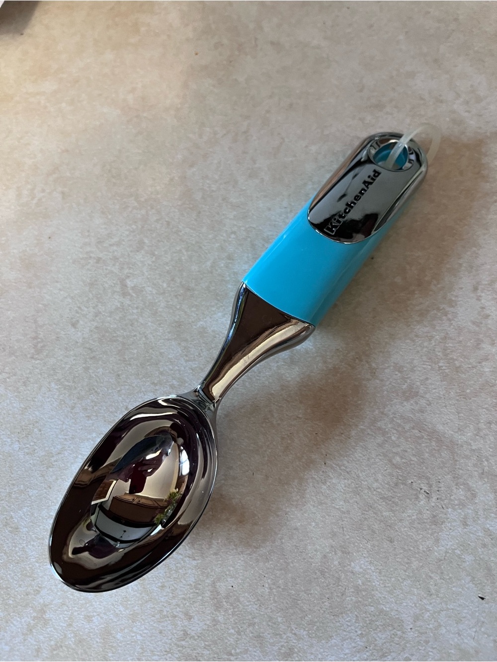 KitchenAid NWT Aqua Sky and Stainless Ice Cream Scoop